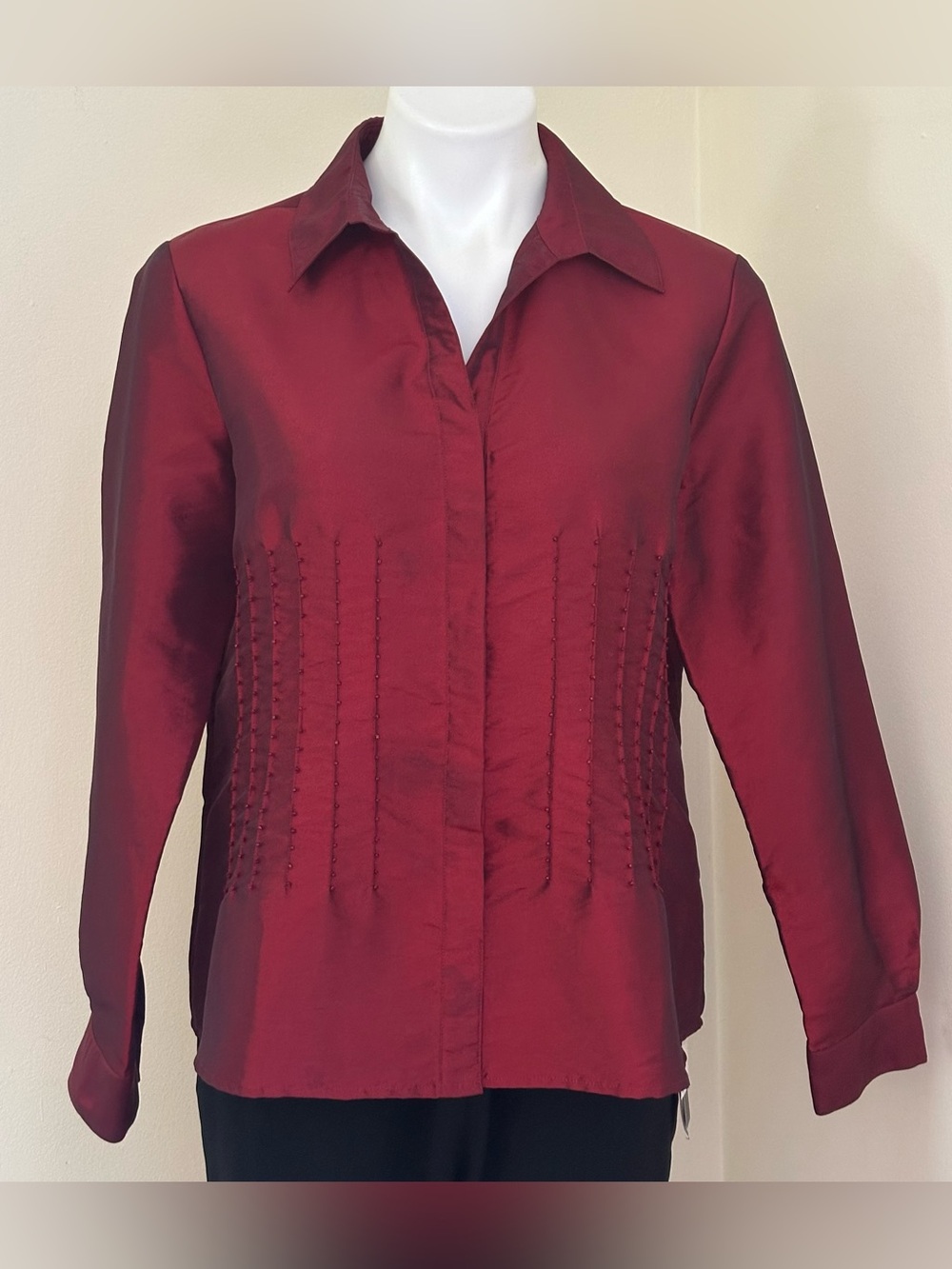 COLDWATER CREEK  Metallic Satin Burgundy Pleated & Beaded Hidden Buttons  Sz PL
